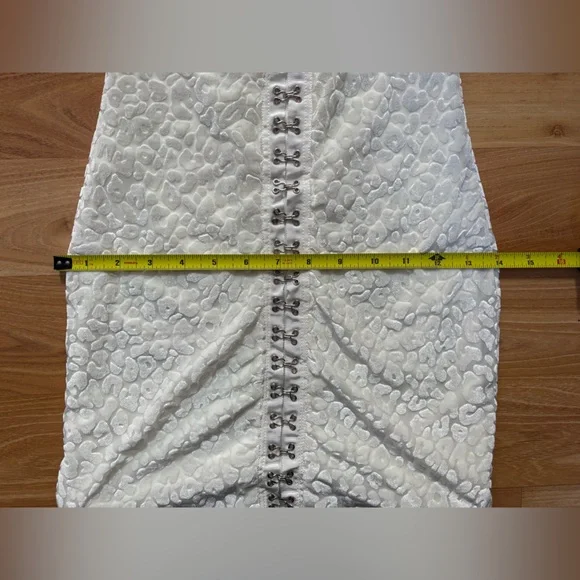 Princess Polly Cream Bodycon Dress with Bishop Sleeves - Picture 6 of 6